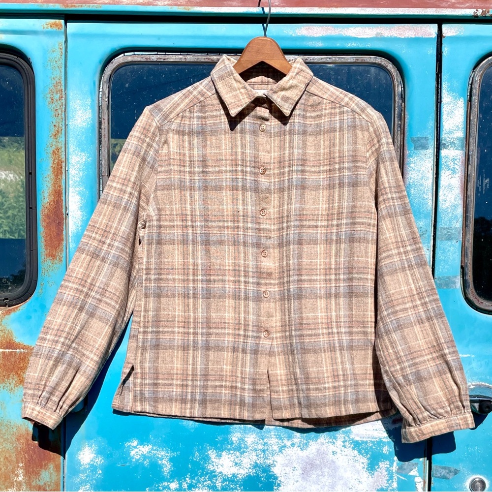 Pendleton vintage women's 50s 60s 100% virgin wool crop shirt